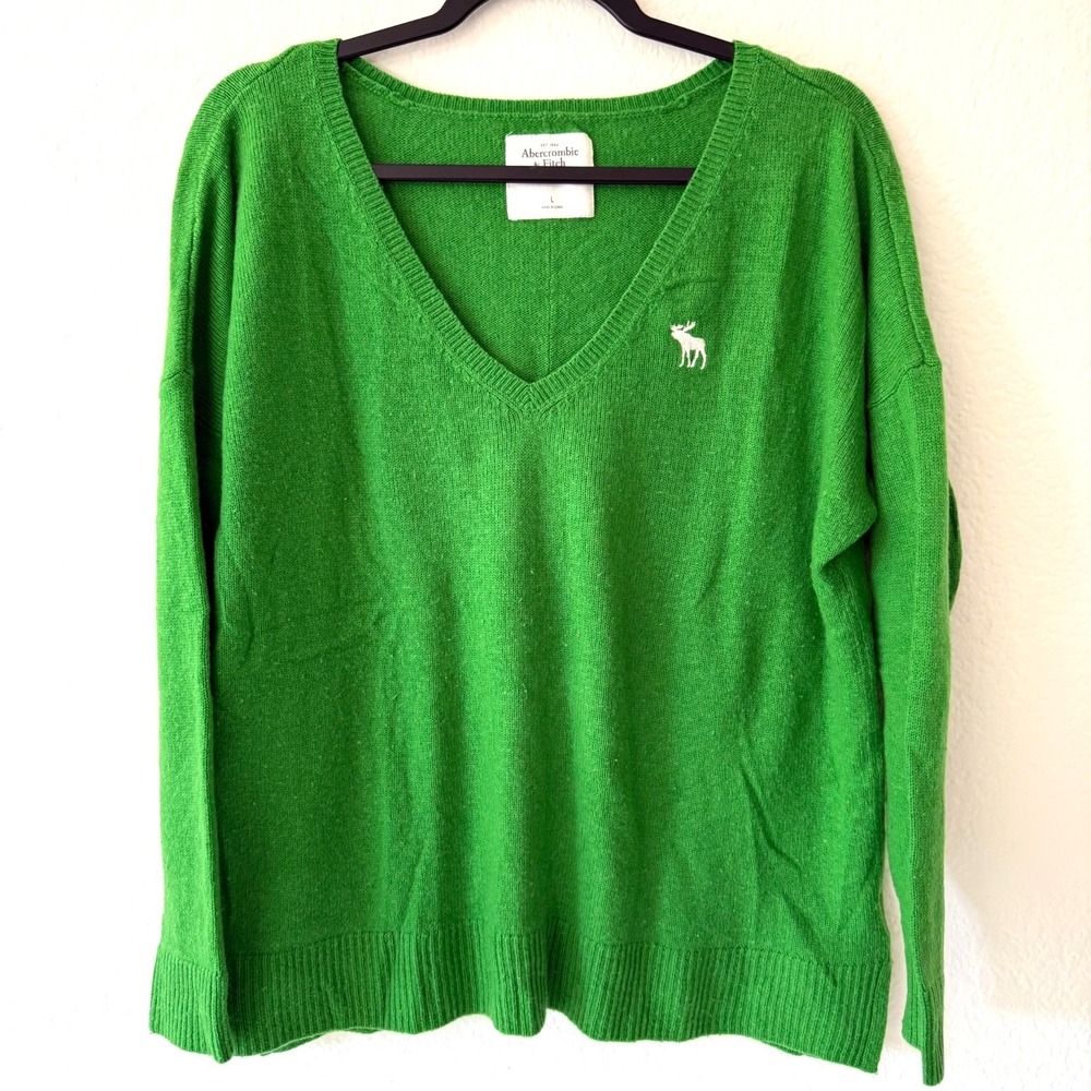 Abercrombie & Fitch V-Neck Sweater Womens Large Green Moose Logo Preppy Casual
